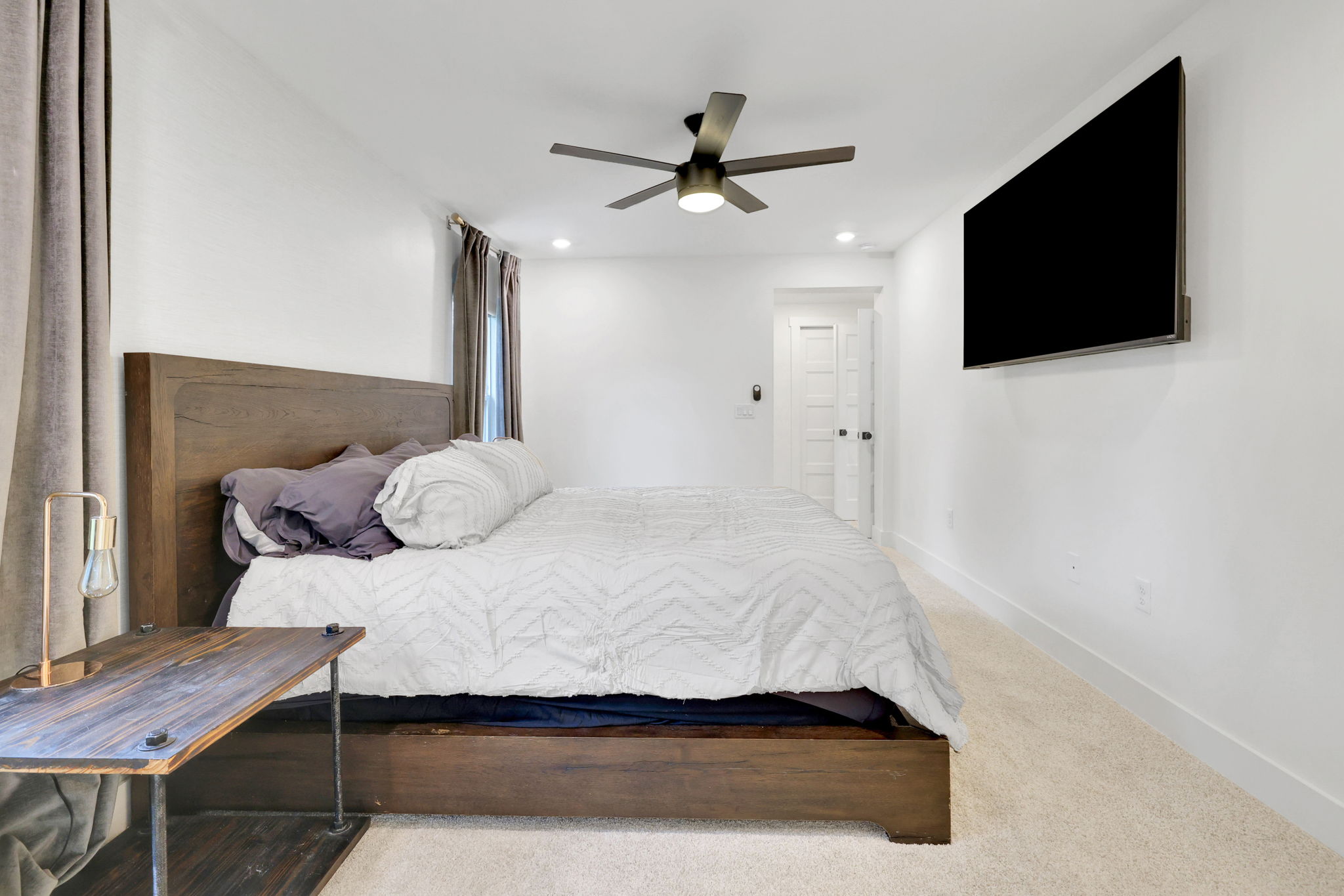 Experience the ultimate coastal lifestyle in this stunning Jacksonvill – image 20