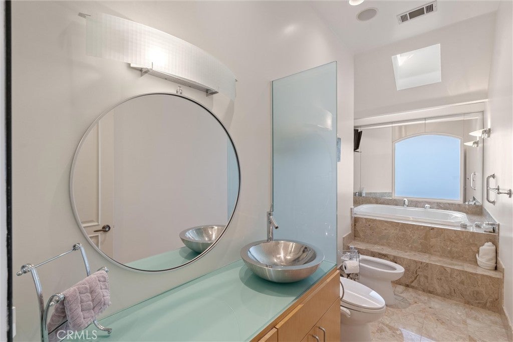 2127 2127 Kress Street, Hollywood Hills, California, 90046, USA, 4 Bedrooms Bedrooms, ,1 BathroomBathrooms,Residential,For Sale,2127 Kress Street,WS26032674