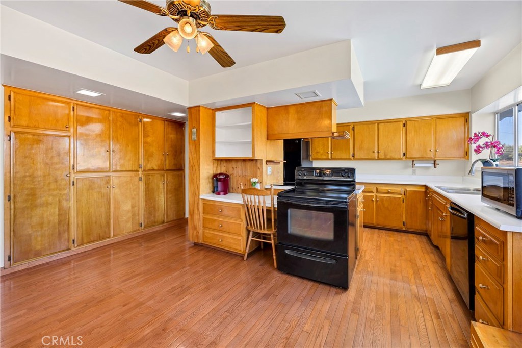 READY FOR A POOL HOME WITH STUNNING VIEWS?! Welcome to 26320 Rim Road, – image 20