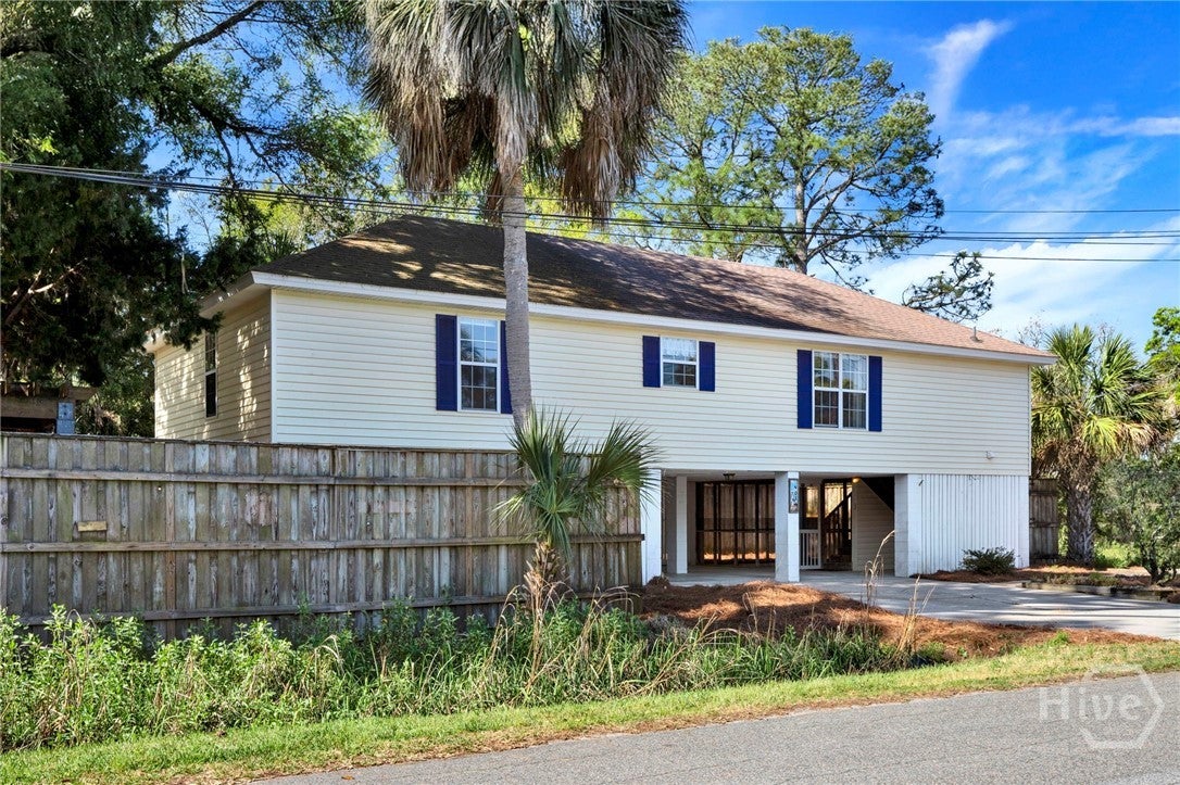 Located in the heart of Tybee Island, 407 7th Street offers the perfec – image 47