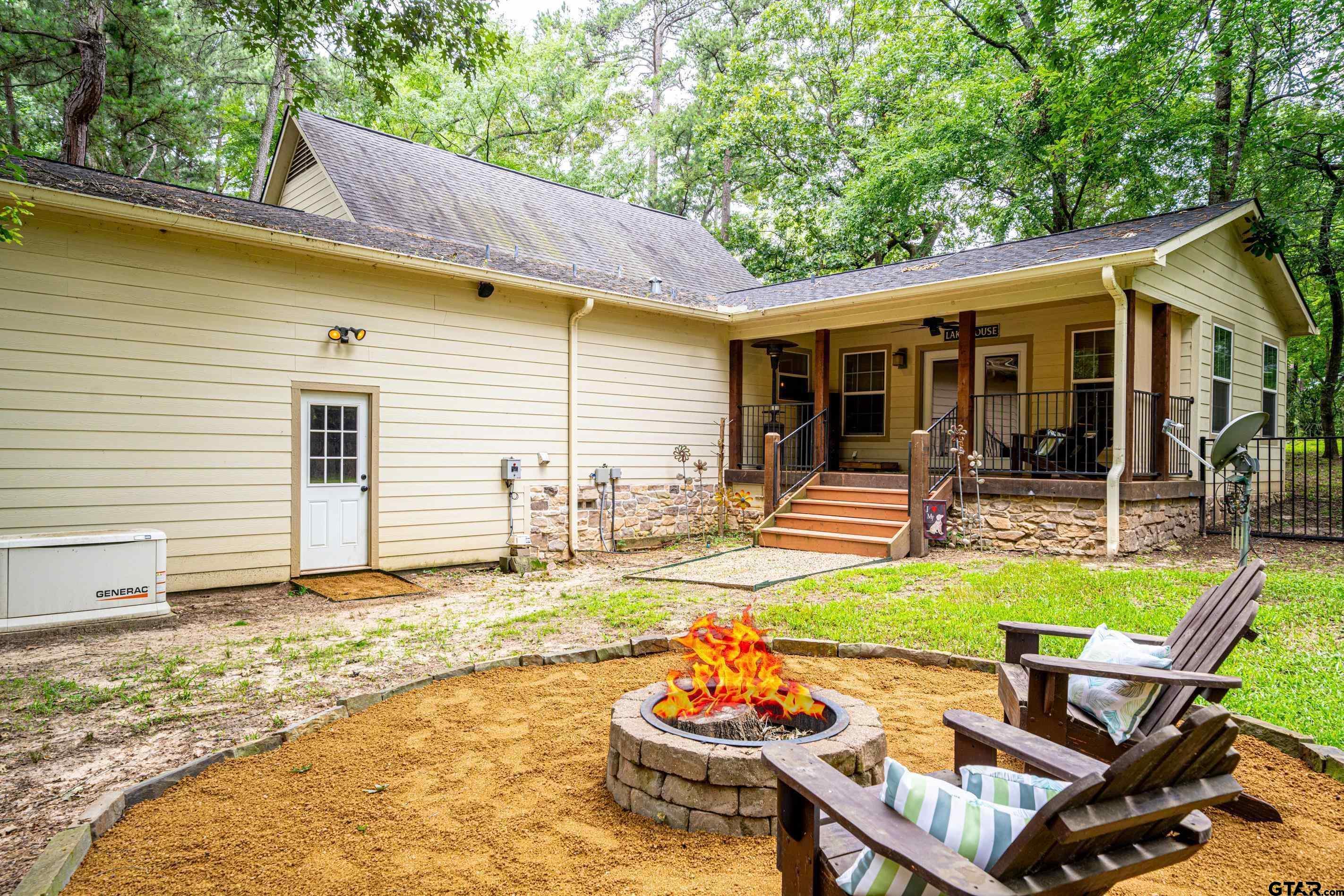 Located in the sought-after Tall Tree subdivision just across the stre – image 33