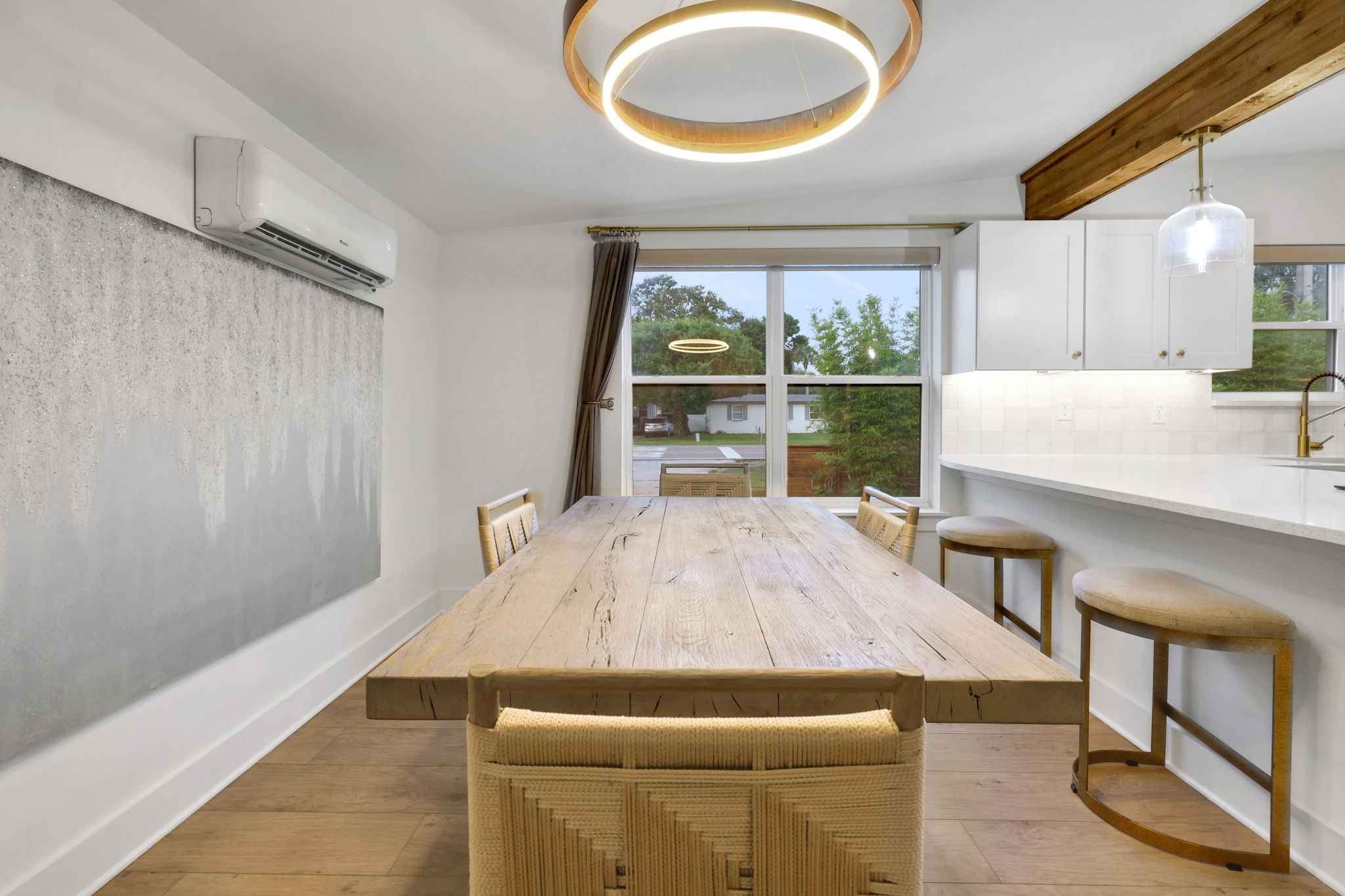 Experience the ultimate coastal lifestyle in this stunning Jacksonvill – image 38