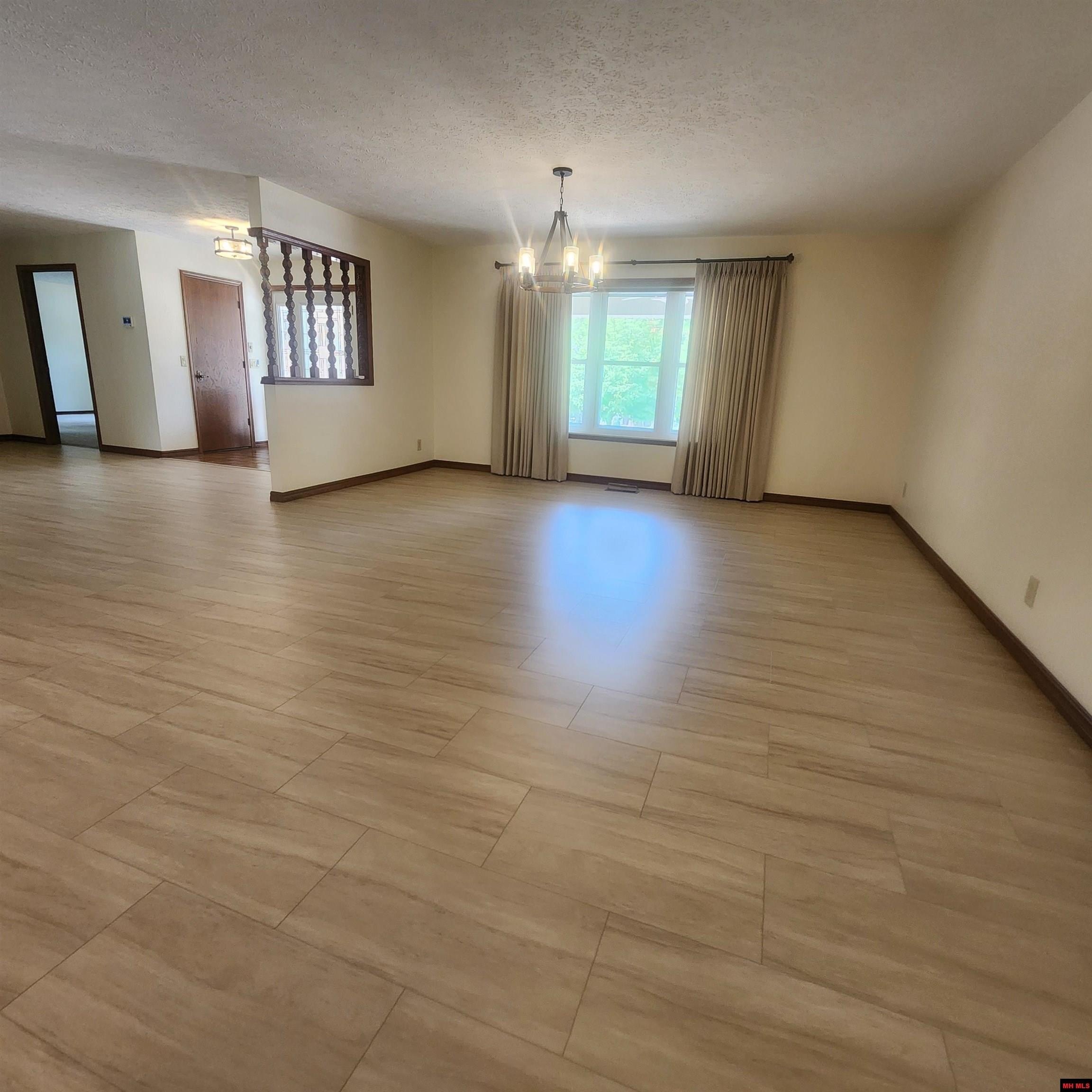 2012 2012 FULLER, Mountain Home, Arkansas, 72653, USA, 3 Bedrooms Bedrooms, ,4 BathroomsBathrooms,Residential,For Sale,2012 FULLER,133528