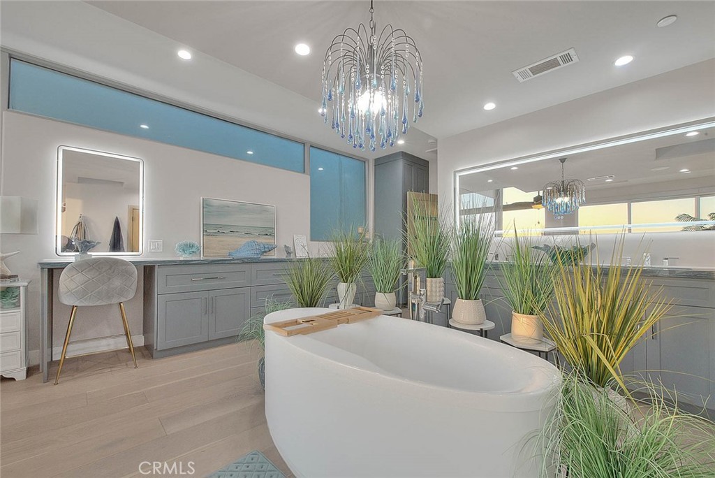99 99 A Surfside, Surfside, California, 90743, USA, 4 Bedrooms Bedrooms, ,4 BathroomsBathrooms,Residential,For Sale,99 A Surfside,CV26025098