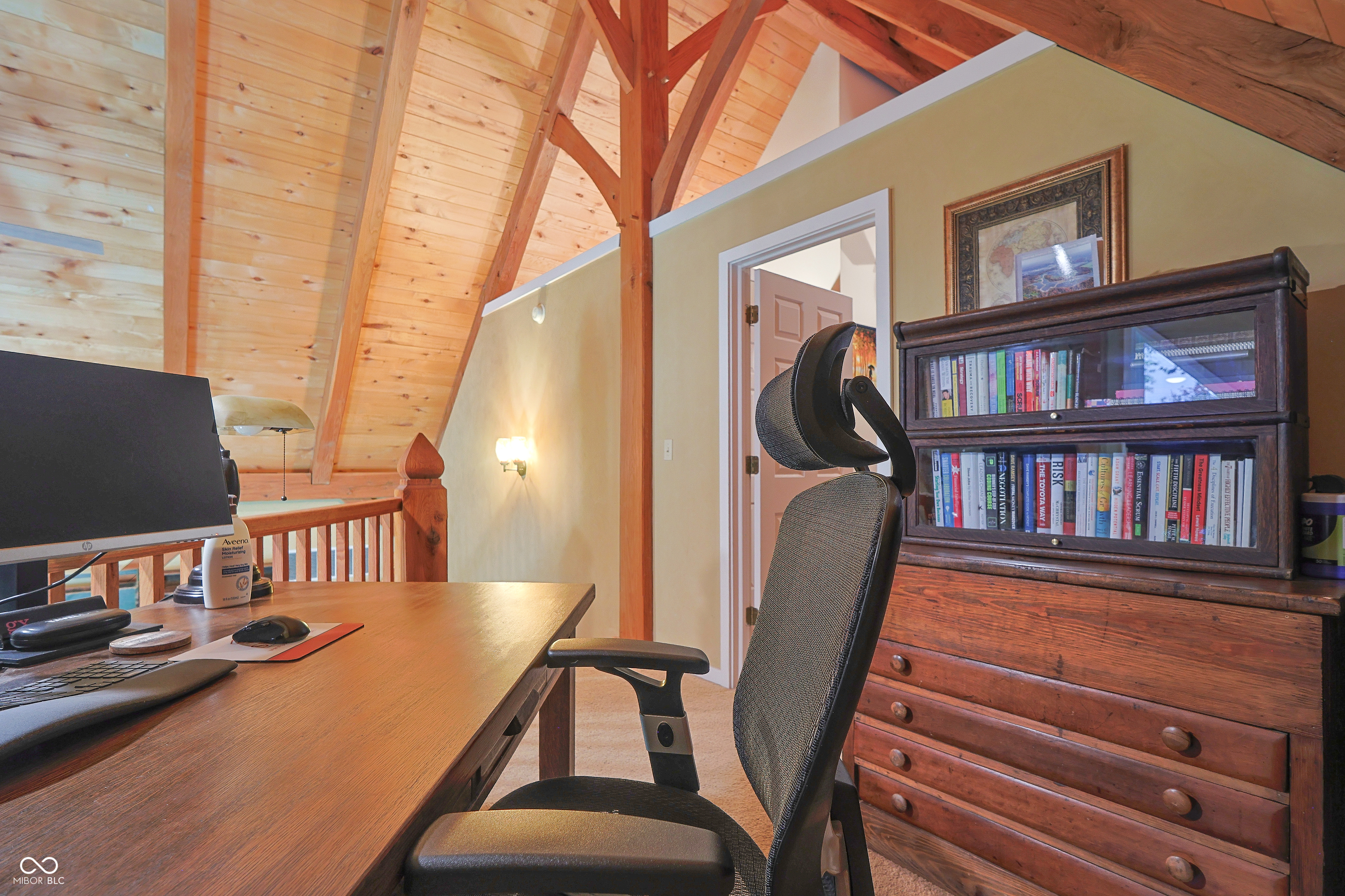 Custom red oak timber-frame home with Lake Monroe views, located in Sa – image 38