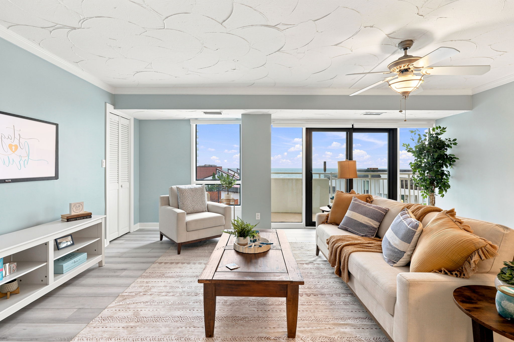 4004 4004 Atlantic Ave Unit 309, Virginia Beach, Virginia, 23451, USA, 2 Bedrooms Bedrooms, ,2 BathroomsBathrooms,Residential,For Sale,4004 Atlantic Ave Unit 309,10633444