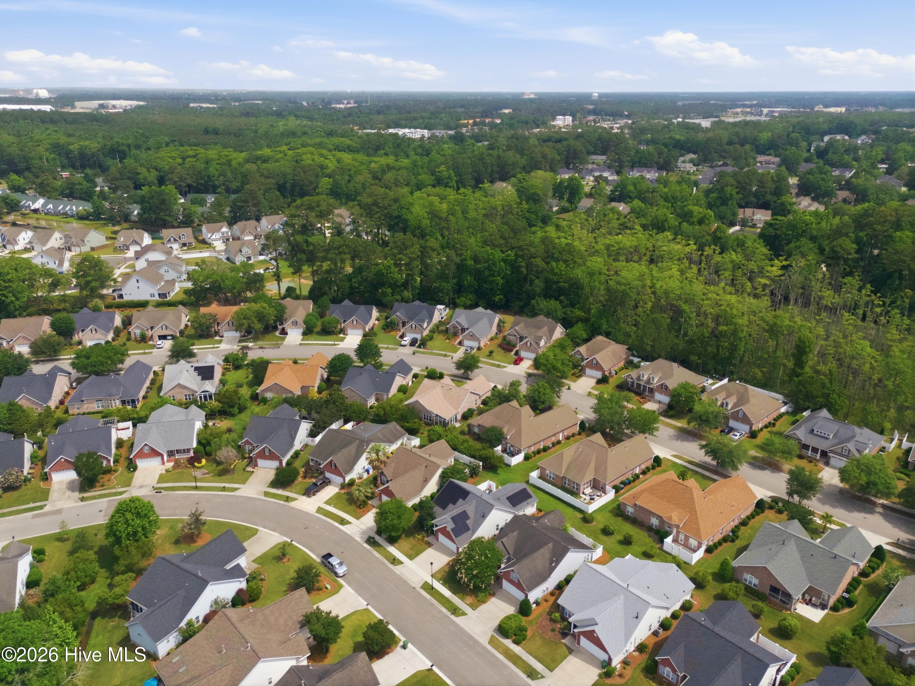 Welcome to this beautifully updated brick home featuring 4 bedrooms an – image 41
