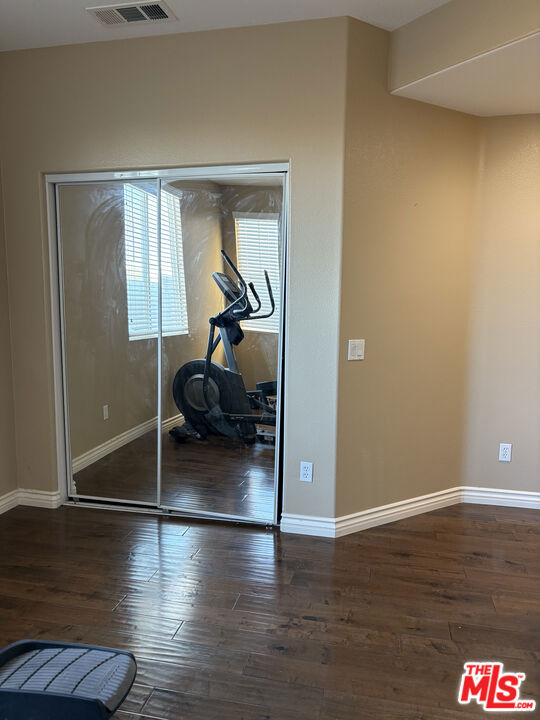 Stunning 5-bedroom, 4-bathroom, 2-story single-family home in the high – image 20