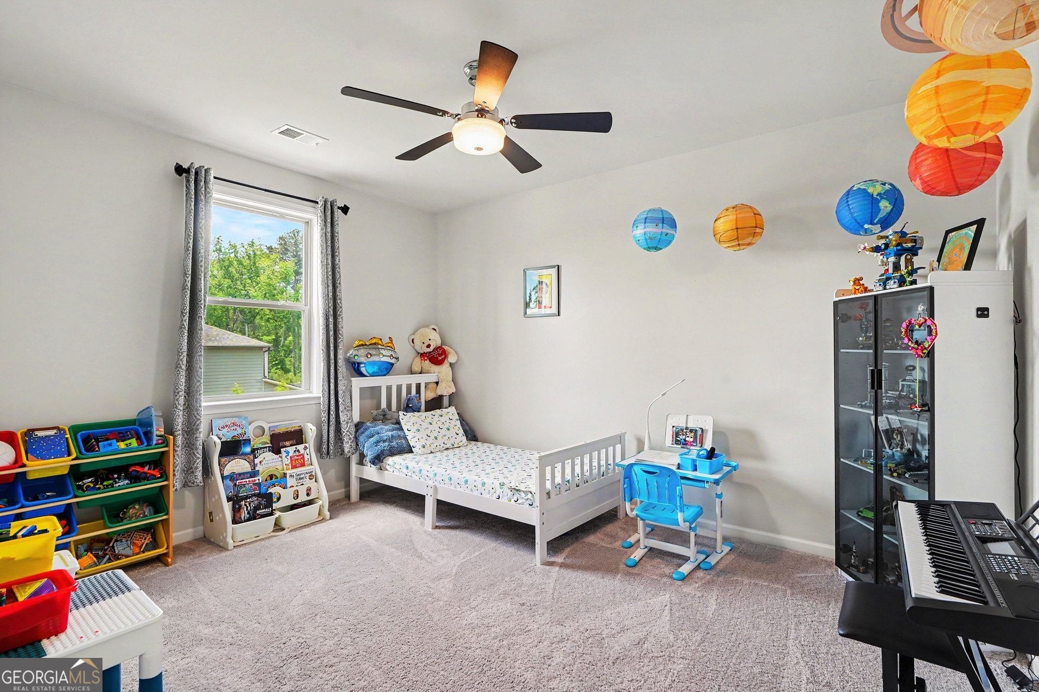5 BEDROOM/3.5 BATH and over 3100 SF! This lovely like new double cul d – image 32