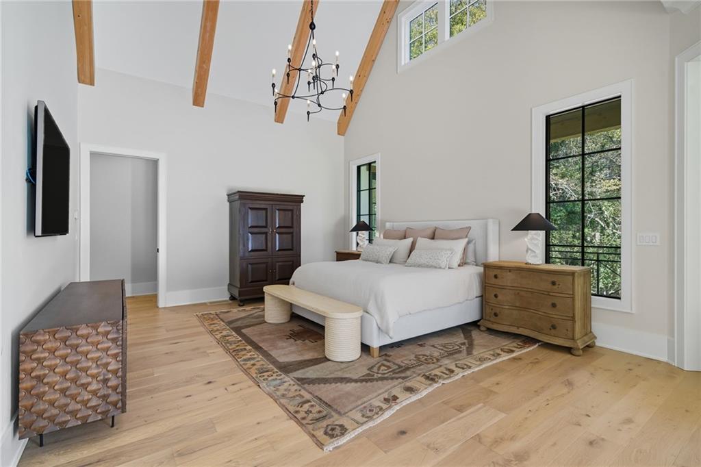 Beautiful Custom Home on gorgeous estate lot in exclusive Milton. This – image 29