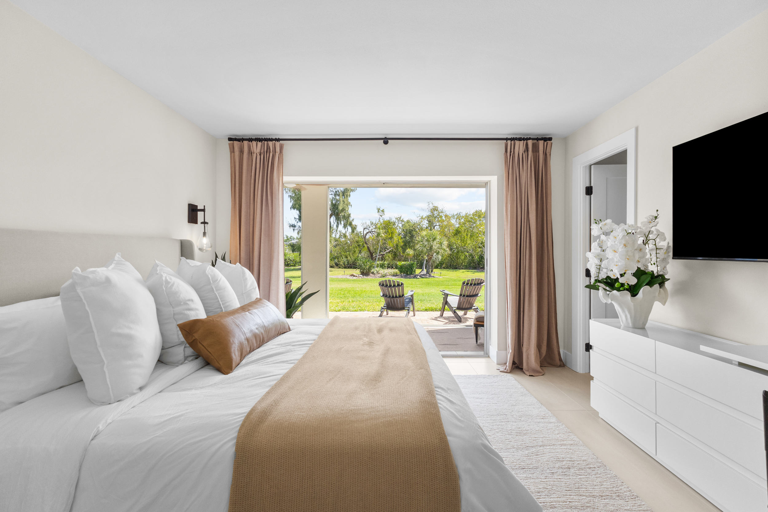 3330 3330 Gulf Of Mexico Dr # 107D, Longboat Key, Florida, 34228, USA, 2 Bedrooms Bedrooms, ,2 BathroomsBathrooms,Residential,For Sale,3330 Gulf Of Mexico Dr # 107D,A4692214