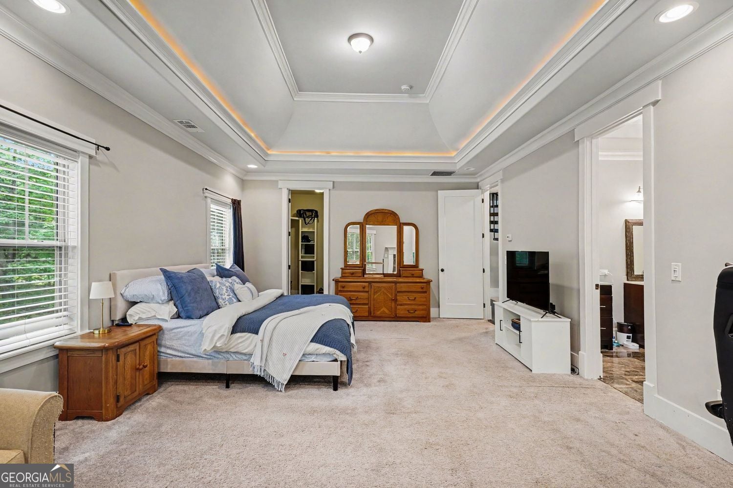 Welcome Home! Beautiful Country Home just waiting for you! Charming fl – image 14