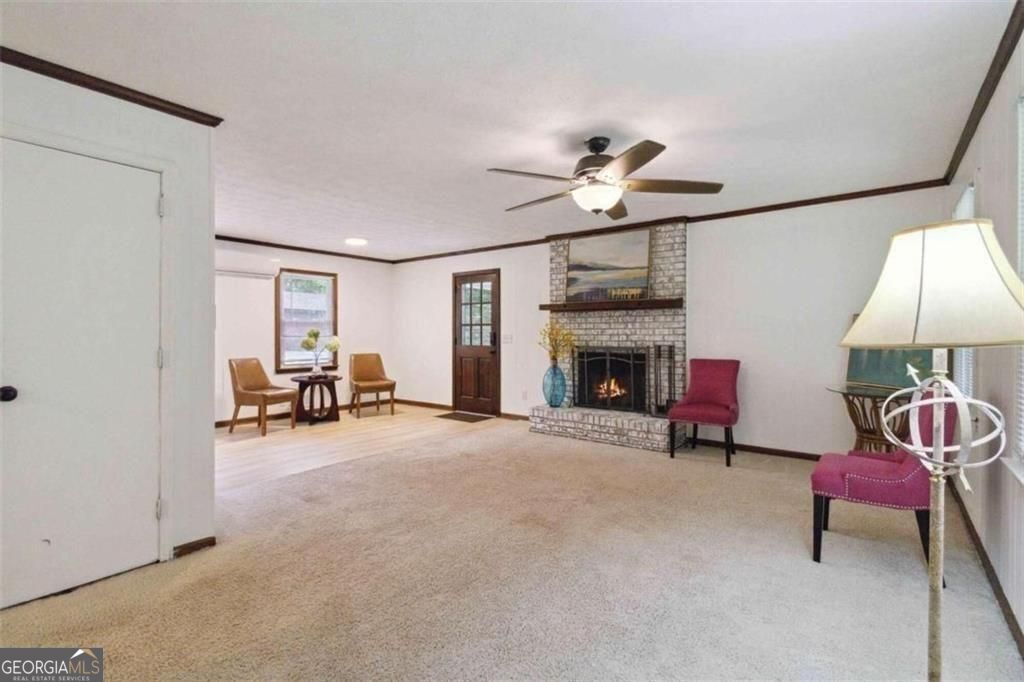 One plus acre in Milton! Purchase this ranch home that is located in c – image 5