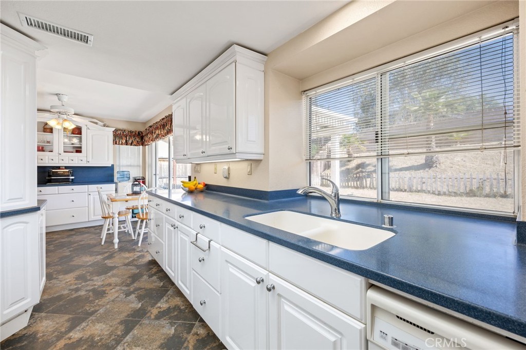 25300 25300 Corte Sombrero, Murrieta, California, 92563, USA, 4 Bedrooms Bedrooms, ,3 BathroomsBathrooms,Residential,For Sale,25300 Corte Sombrero,60e58890-9b5d-40d9-ac88-ac6646