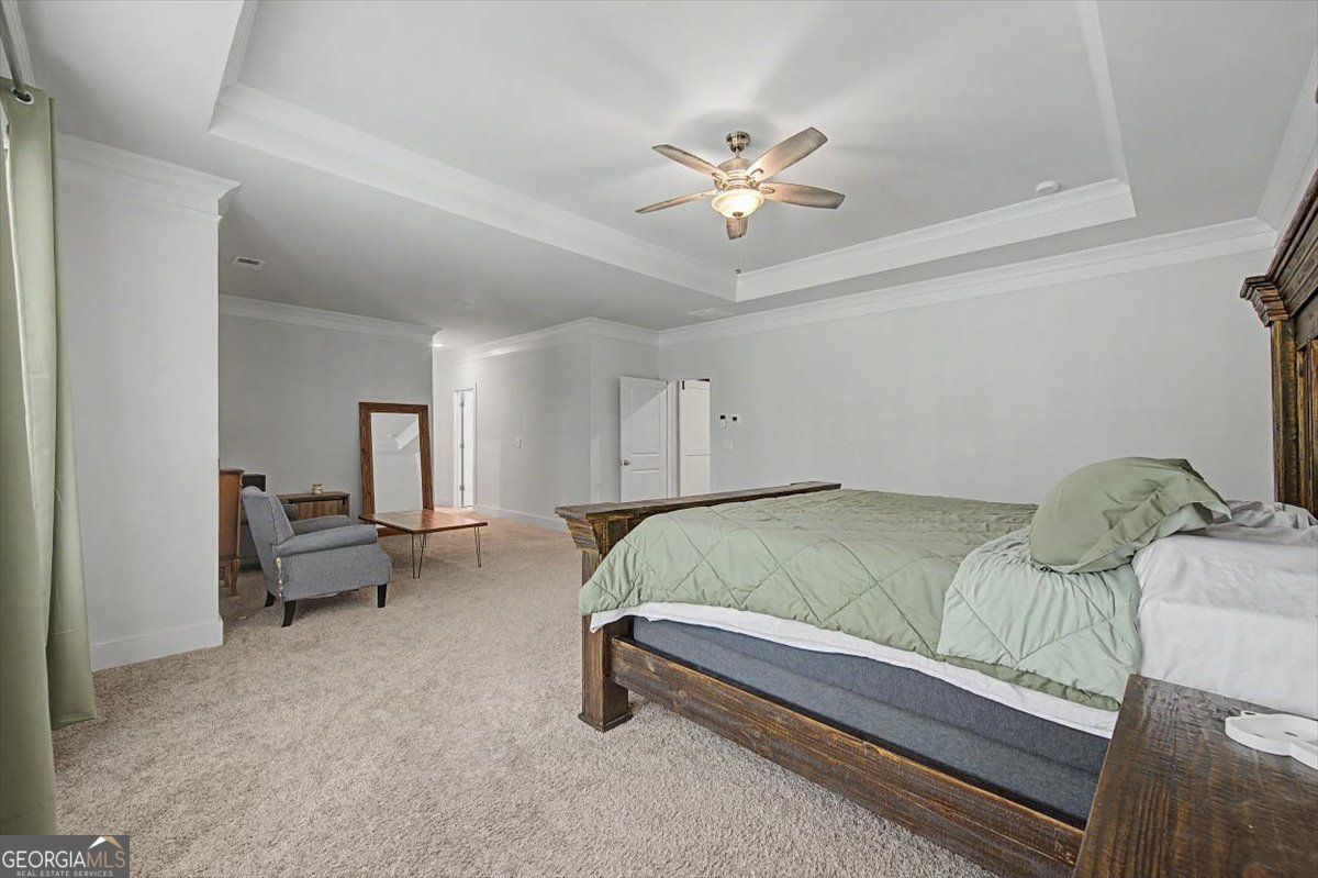 GOLF COURSE LIVING ANYONE??!! Experience luxury golf course living at – image 34