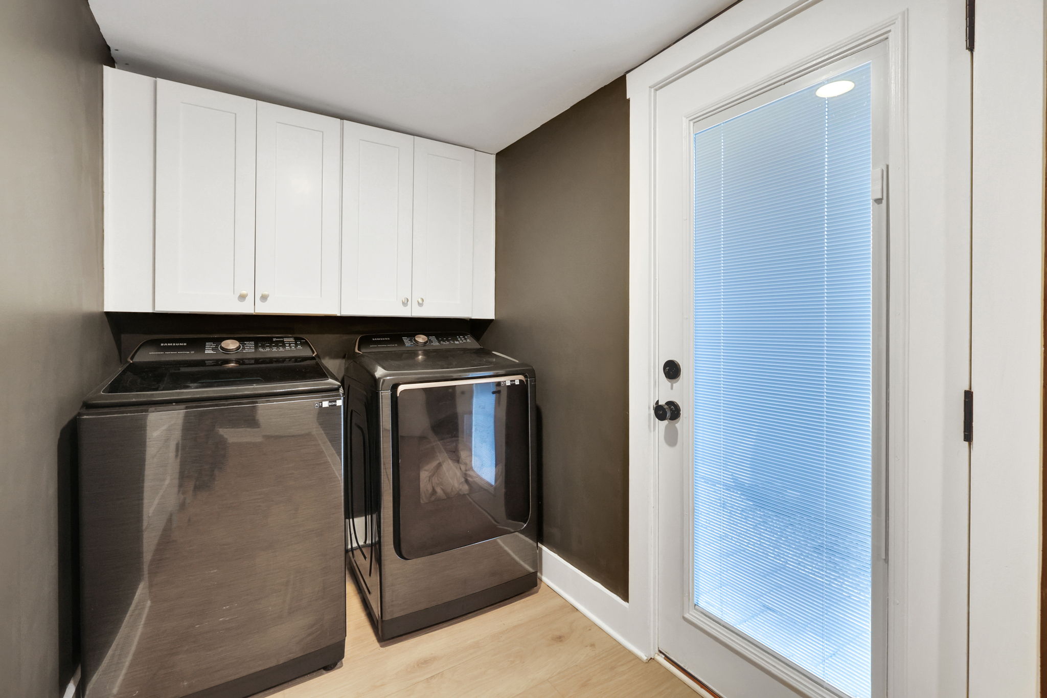 Experience the ultimate coastal lifestyle in this stunning Jacksonvill – image 42
