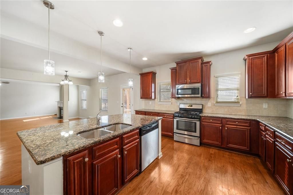 Timeless curb appeal and solid construction define this beautifully ma – image 20