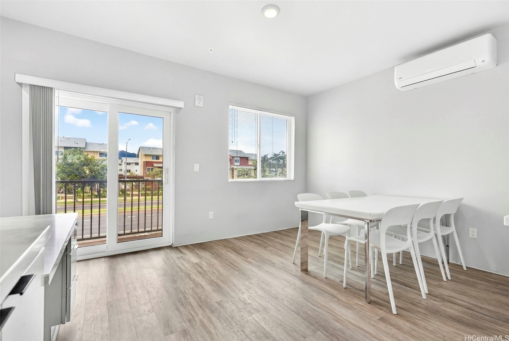 An INCREDIBLE VALUE and RARE opportunity to live, work, and play in Ho – image 5