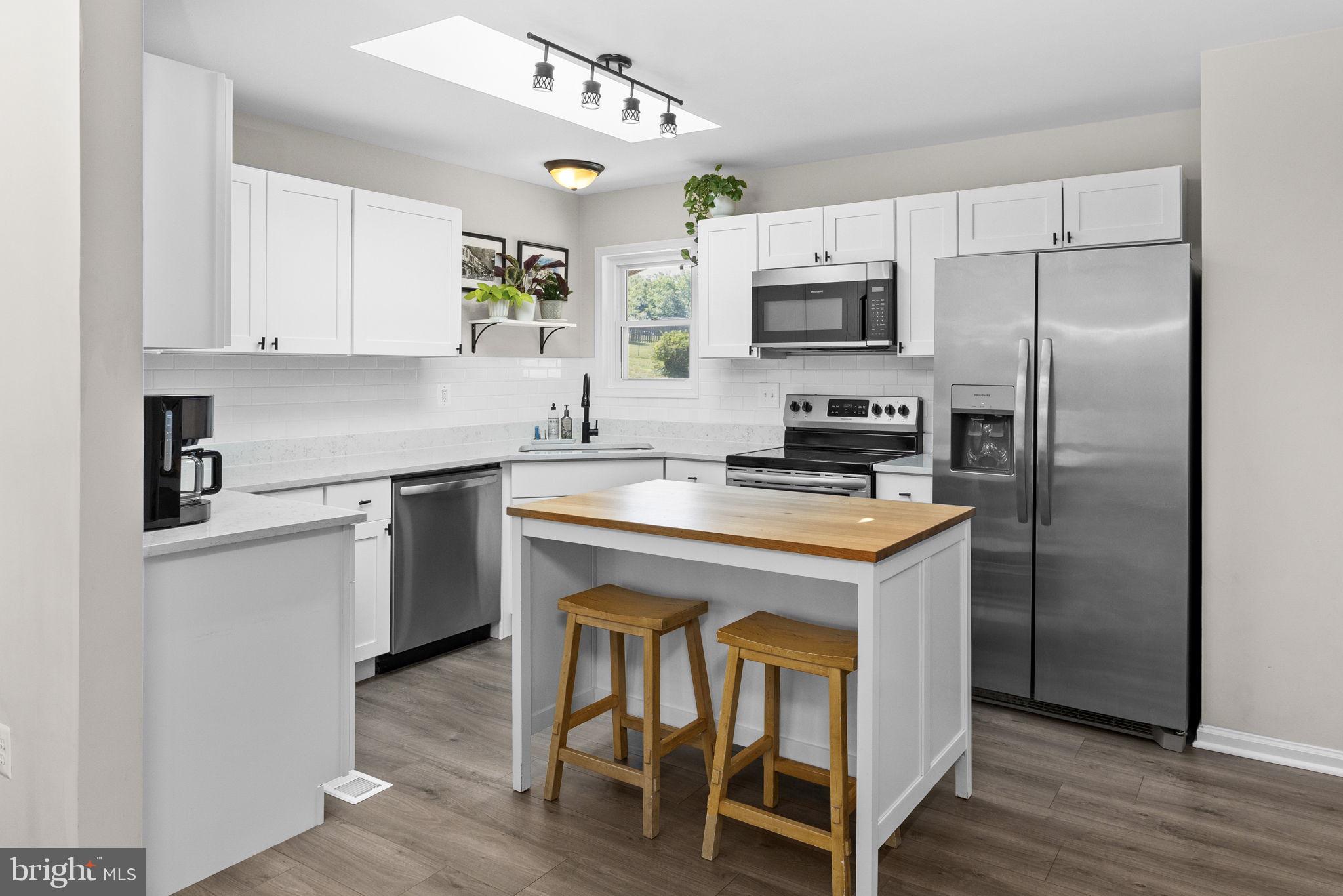 One of a kind property in North Stafford! Fully redone rambler with LV – image 7