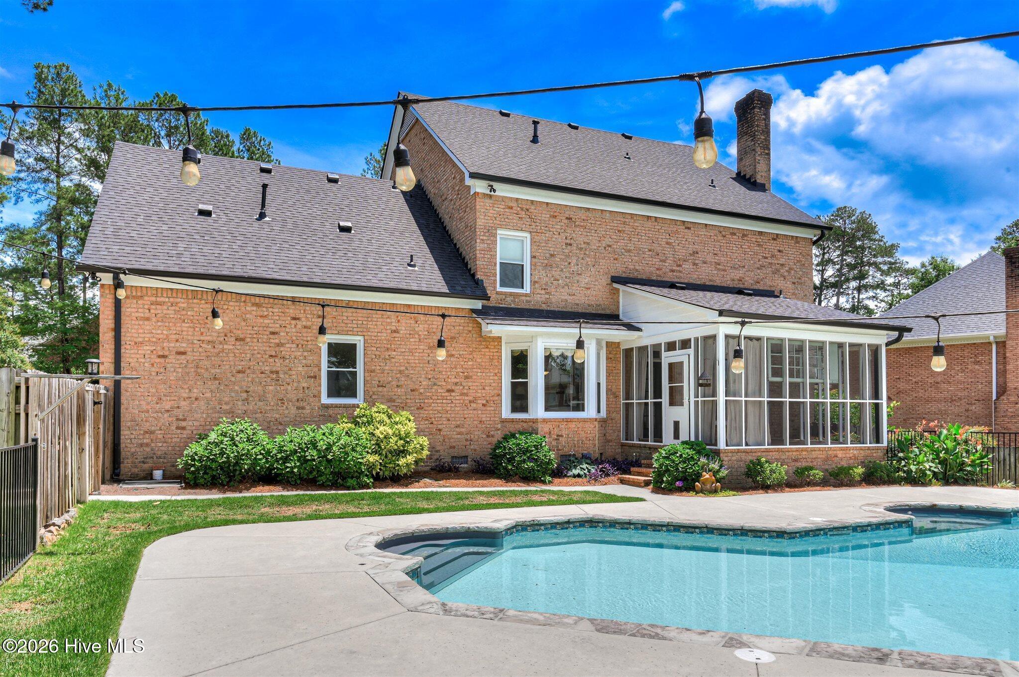 Welcome to this stunning brick home nestled on a quiet cul-de-sac in t – image 64