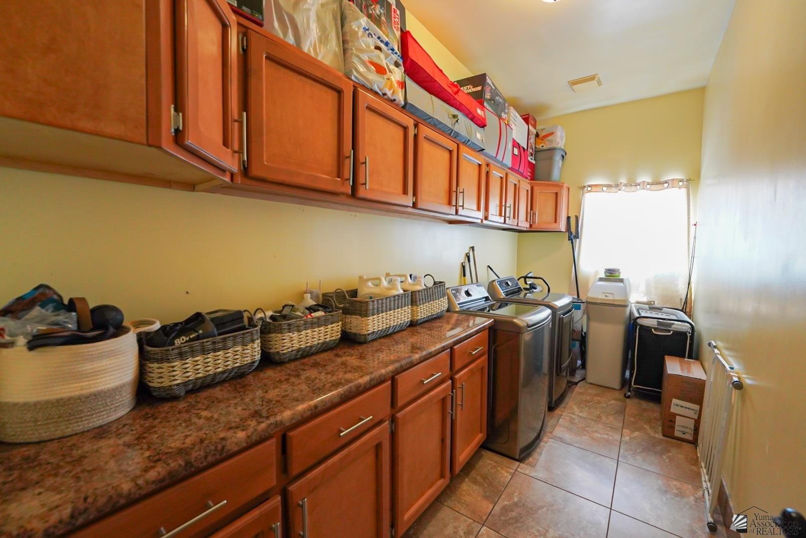 4074 4074 S AVE 5 1/2 E, Yuma, Arizona, 85365, USA, 5 Bedrooms Bedrooms, ,4 BathroomsBathrooms,Residential,For Sale,4074 S AVE 5 1/2 E,20260686