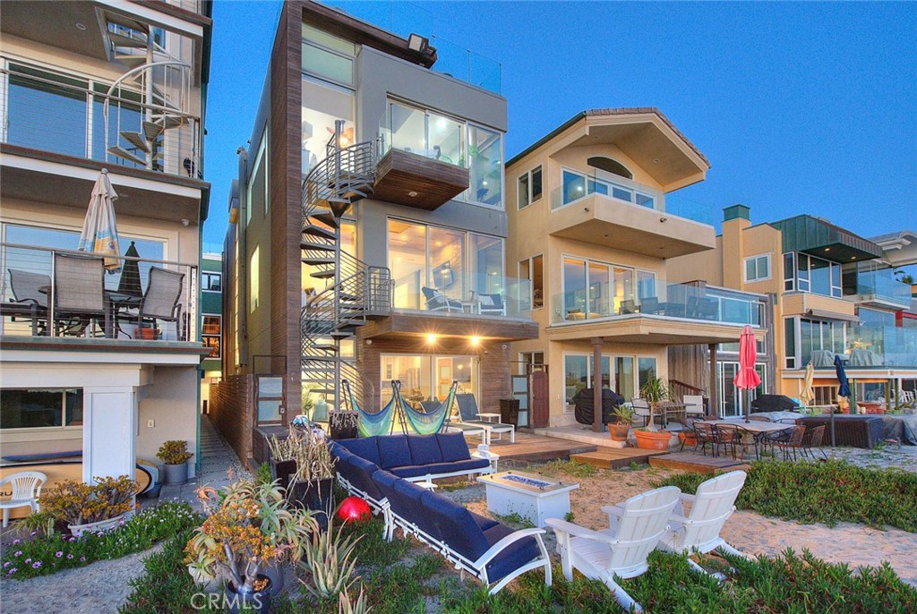 99 99 A Surfside, Surfside, California, 90743, USA, 4 Bedrooms Bedrooms, ,4 BathroomsBathrooms,Residential,For Sale,99 A Surfside,CV26025098