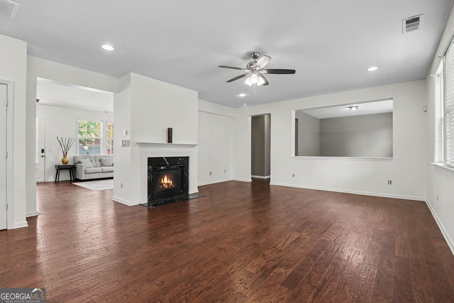 Up to $20,000 in Seller-Paid Incentives! Discover exceptional space, f – image 6