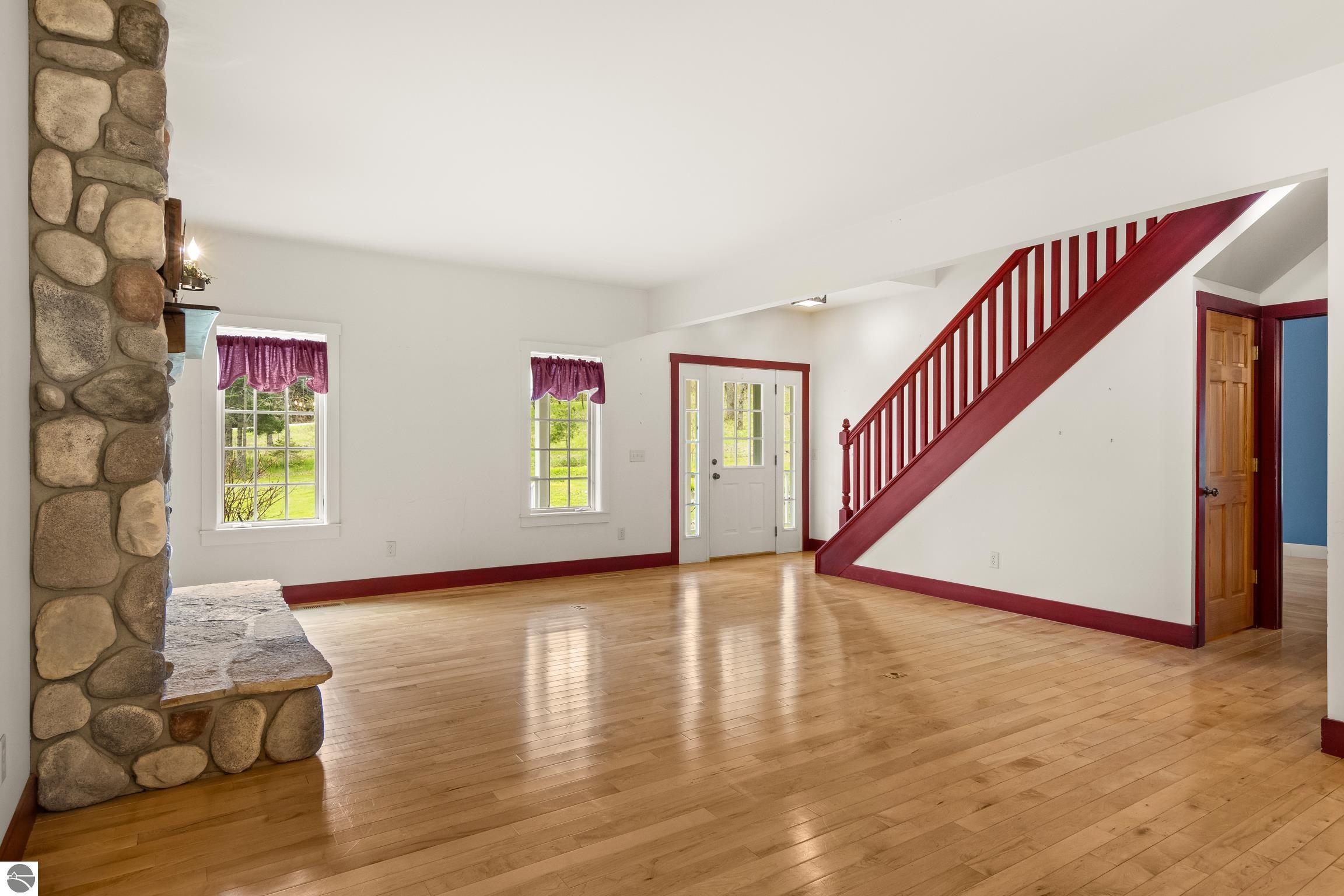 This 3-bedroom, 2.5-bath farmhouse offers a property designed for coun – image 16