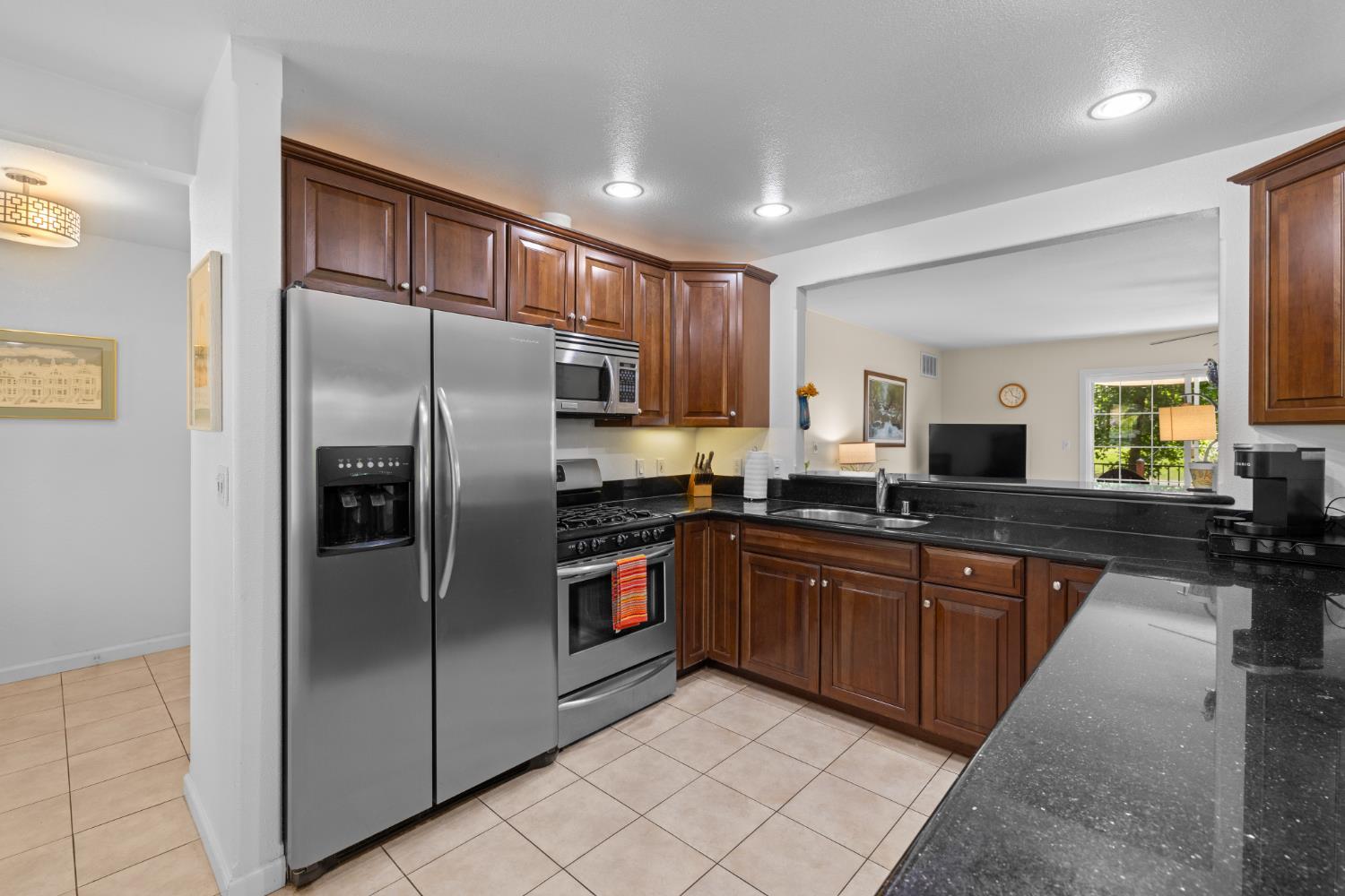 11035 11035 Lakeshore, Auburn, California, 95602, USA, 2 Bedrooms Bedrooms, ,3 BathroomsBathrooms,Residential,For Sale,11035 Lakeshore,226075539
