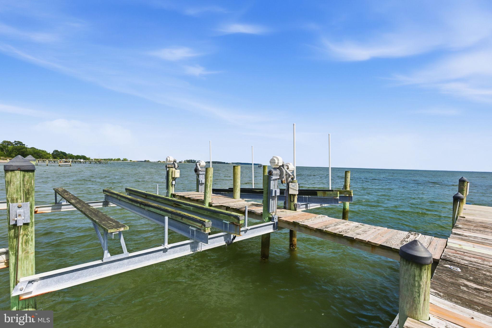 Enjoy effortless waterfront living in Southern Maryland from this prem – image 18