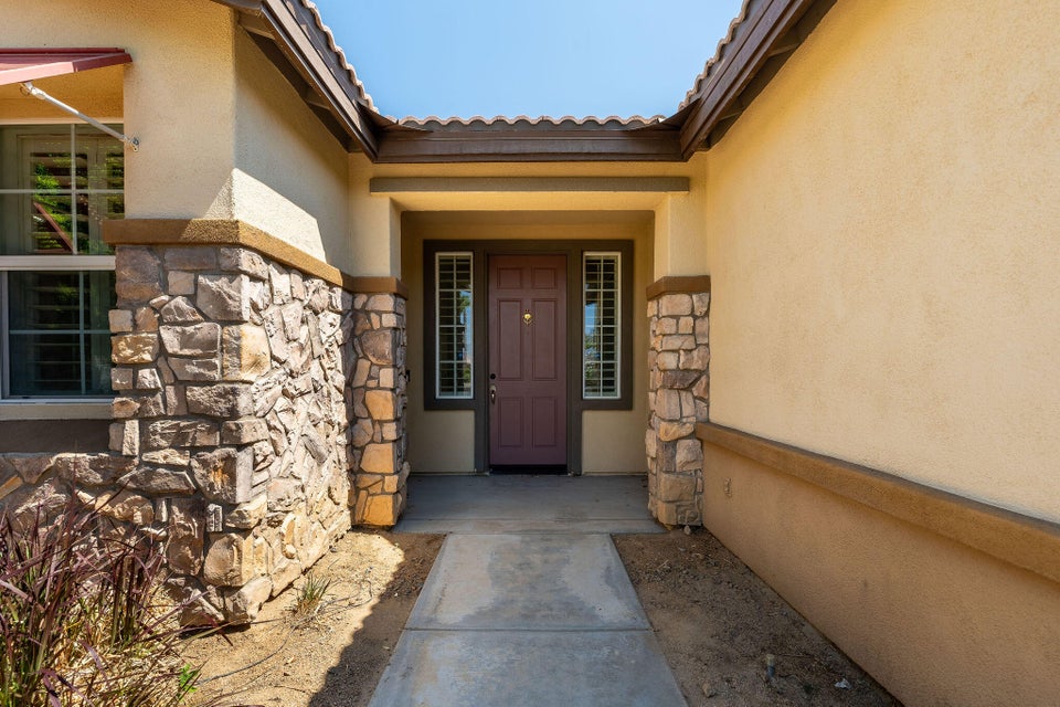 Exceptional opportunity to own a spacious 4 bedroom, 3 bath residence – image 5