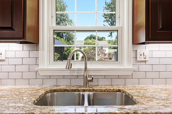 Welcome to this beautiful home that’s gleaming with pride and perfecti – image 13