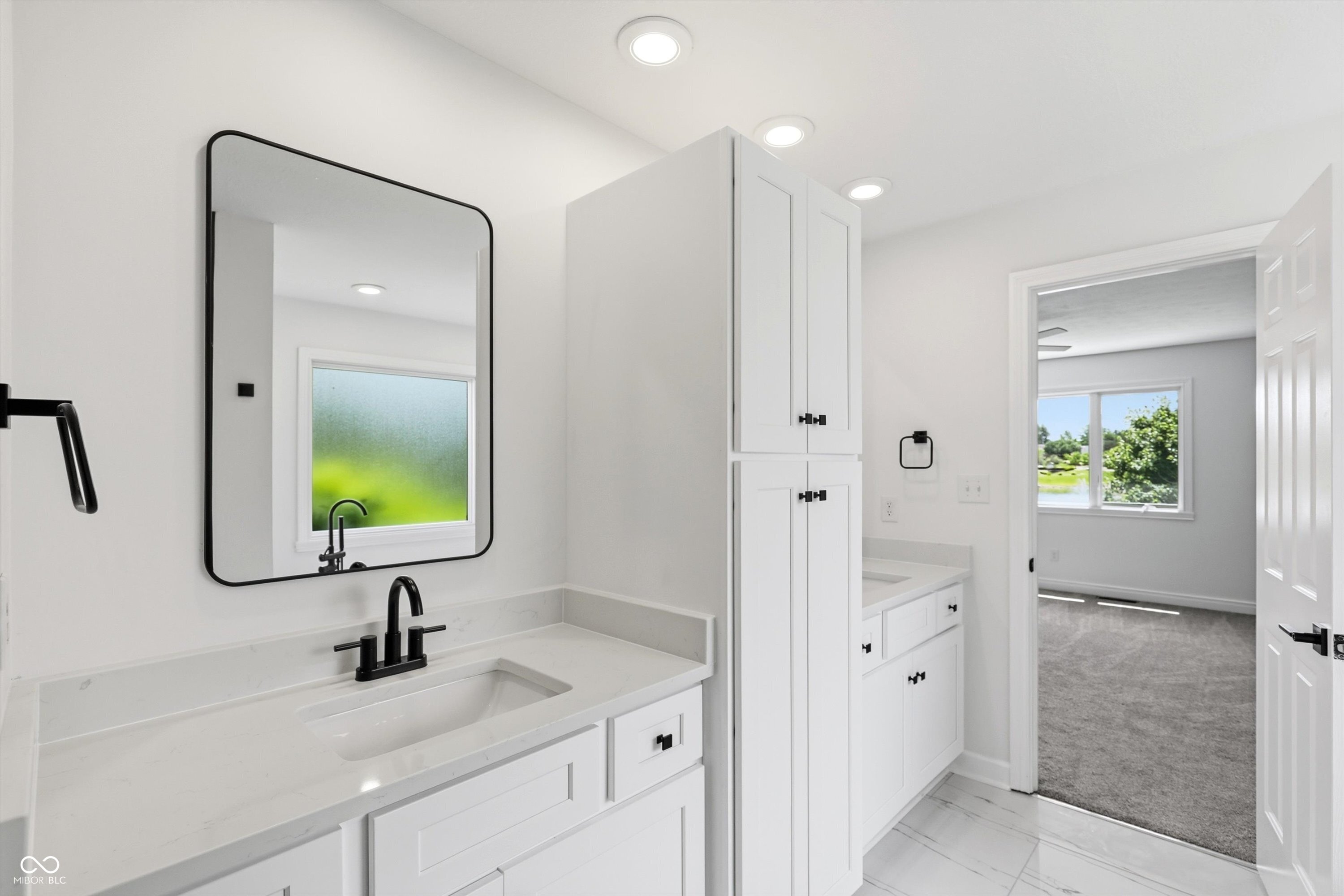 Welcome to this beautifully updated home in the highly sought-after Wa – image 44