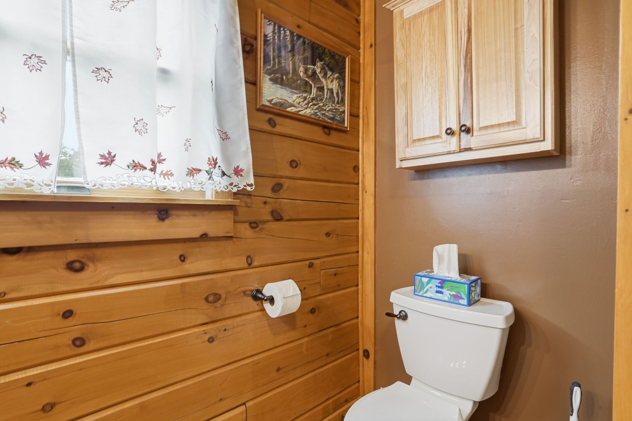 Log Cabin Retreat on 5 AcresEscape to your own private oasis tucked aw – image 27
