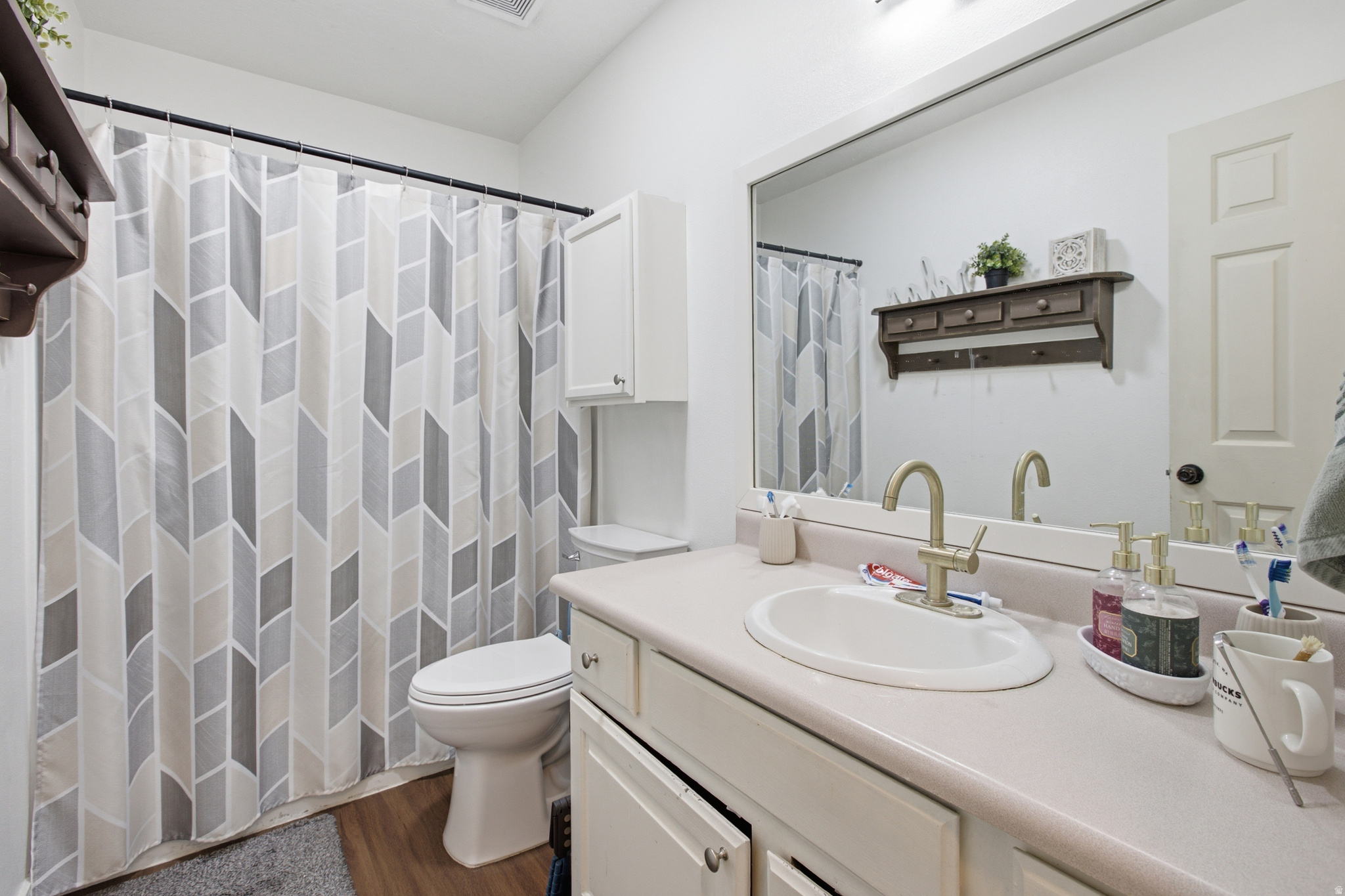 More photos to come. Spacious side-by-side duplex featuring 3 large be – image 17