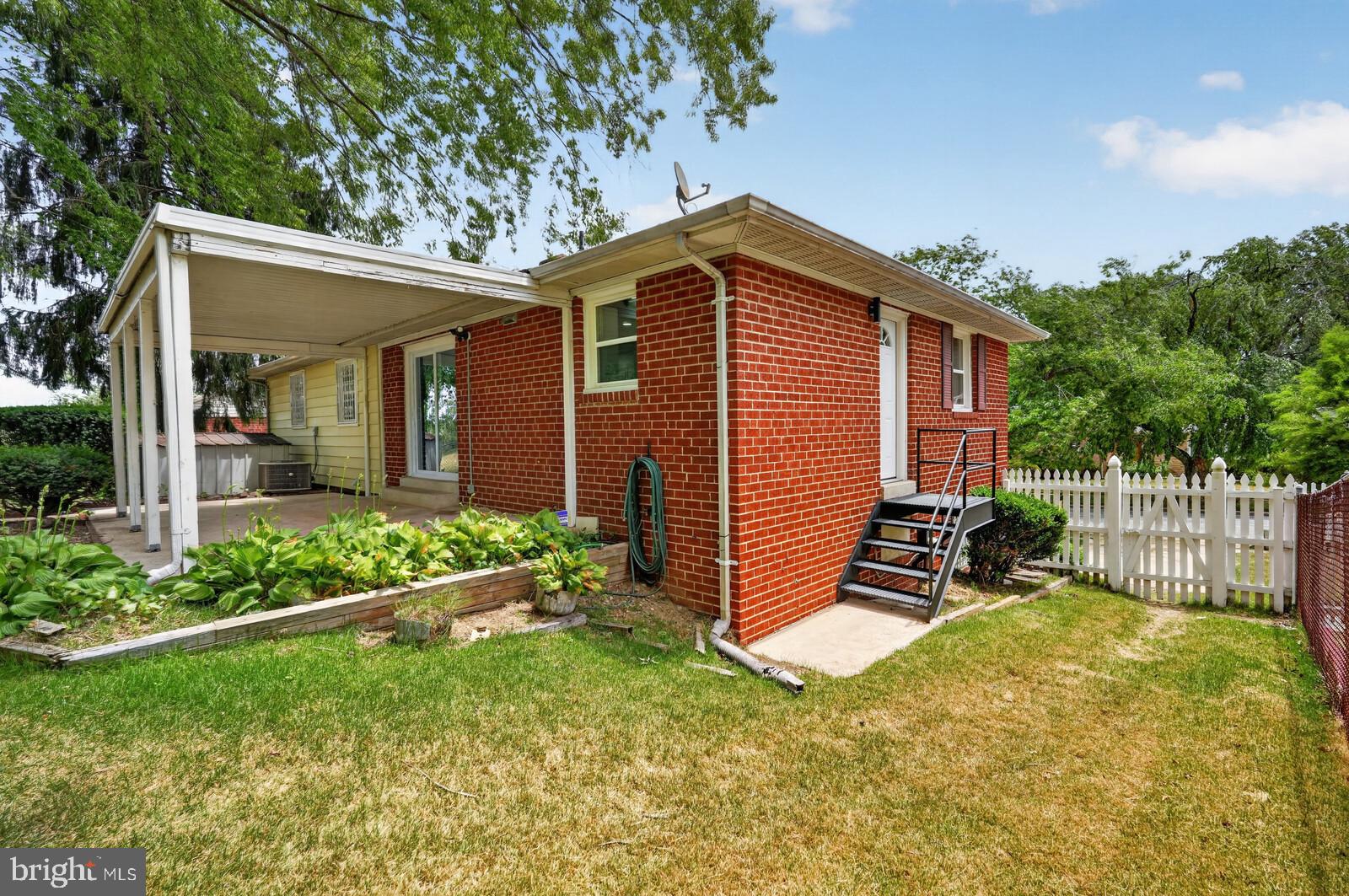 Beautifully Renovated Single-Family Home in Sought-After Kettering – 5 – image 43