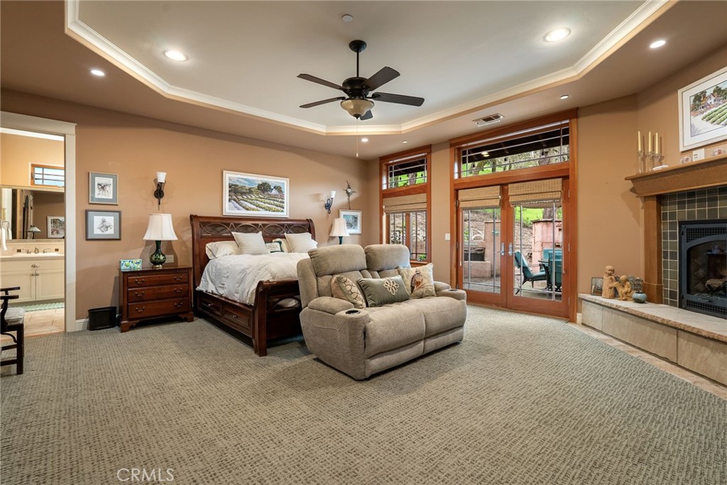 Located on the desirable West Side of Paso Robles, this custom-built 2 – image 18