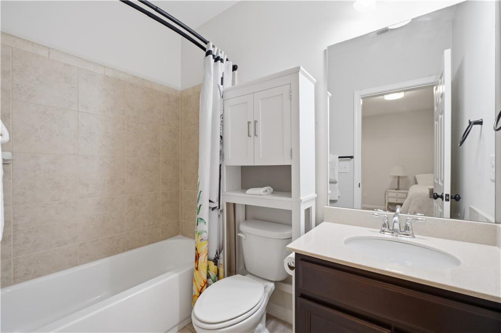 Tucked away in the quiet and welcoming 24-unit community of Brandly Ha – image 23
