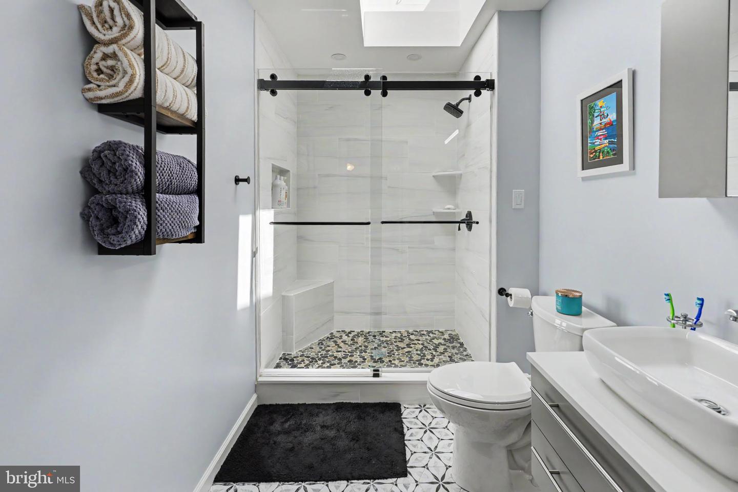 Located in the Ridley school district, dont wait to see this spacious, – image 24