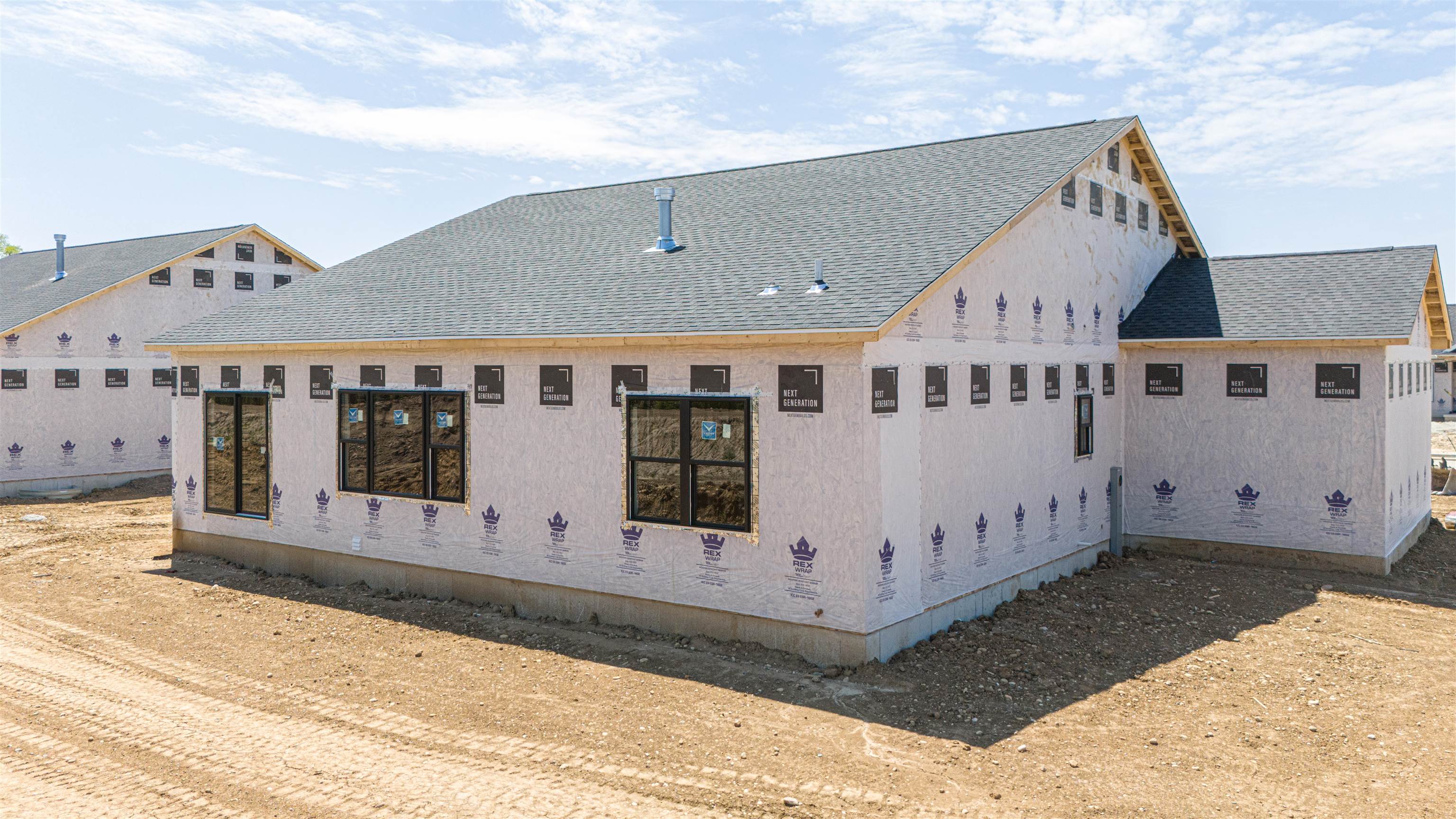 Estimated Completion August, 2026. New split-bedroom farmhouse ranch b – image 7