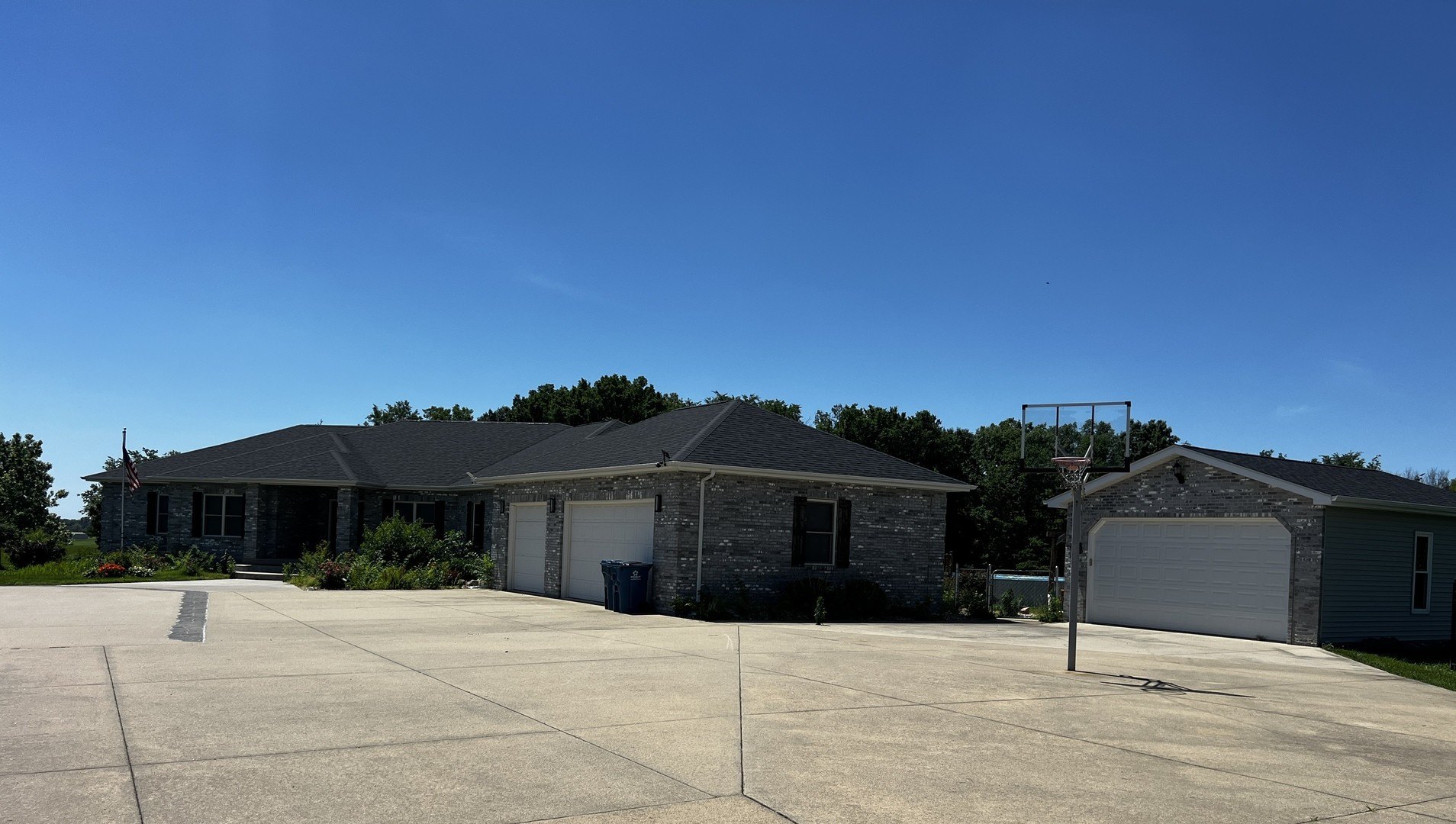 Woodlawn lane to Houston Rd. Home is on the south side of Houston – image 14