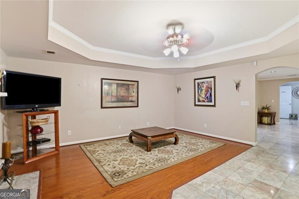 Seller willing to contribute up to $15,000 in seller concessions with – image 36