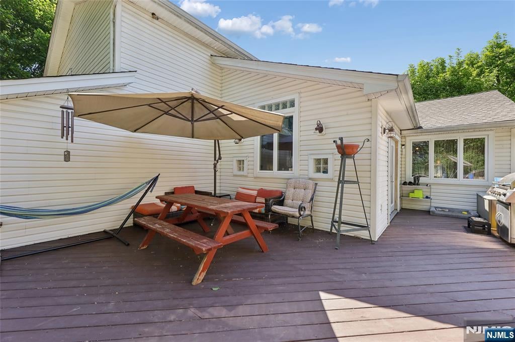 29-07 Fair Lawn Avenue, Fair Lawn, New Jersey, 07410, USA, 4 Bedrooms Bedrooms, ,4 BathroomsBathrooms,Residential,For Sale,29-07 Fair Lawn Avenue,26016016