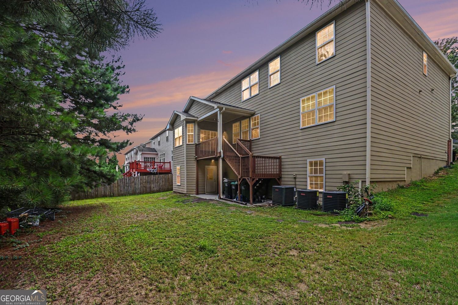 Up to $20,000 in Seller-Paid Incentives! Discover exceptional space, f – image 3