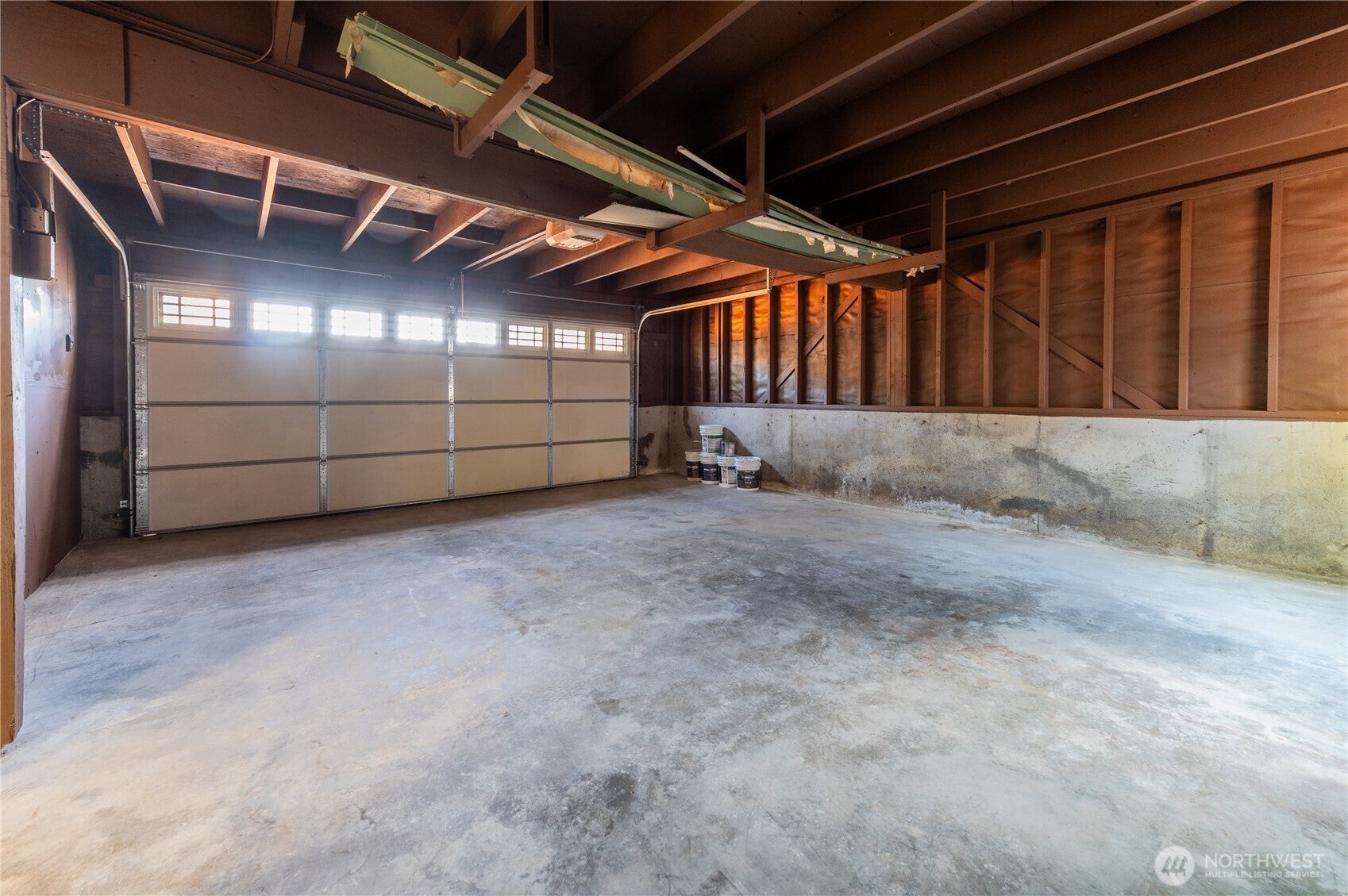 Price reduced!!! Fully remodeled in-town Snohomish with rare daylight – image 23