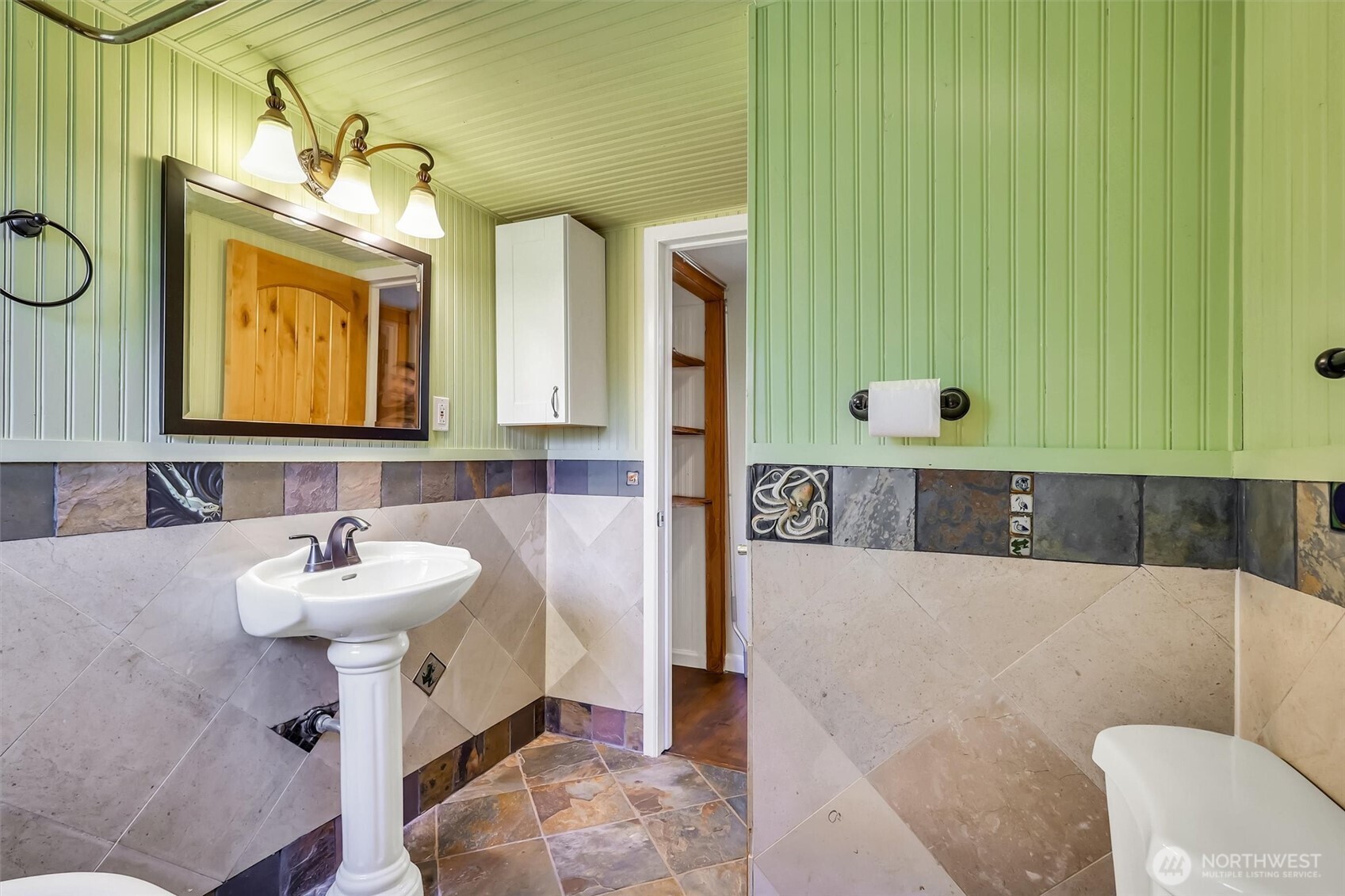 13722 13722 Interlake Avenue, Seattle, Washington, 98133, USA, 2 Bedrooms Bedrooms, ,2 BathroomsBathrooms,Residential,For Sale,13722 Interlake Avenue,2490690