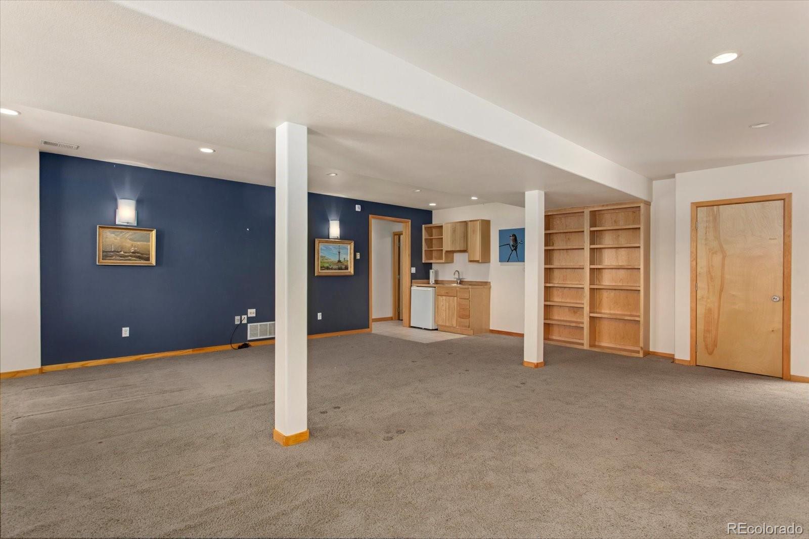 Mountain Contemporary Living with Big Views in Cherokee Heights. Set o – image 33