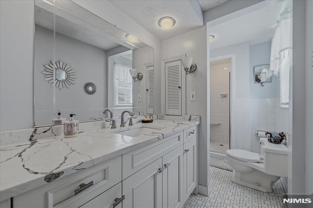 85 85 Stewart, Kearny, New Jersey, 07032, USA, 3 Bedrooms Bedrooms, ,3 BathroomsBathrooms,Residential,For Sale,85 Stewart,26021909