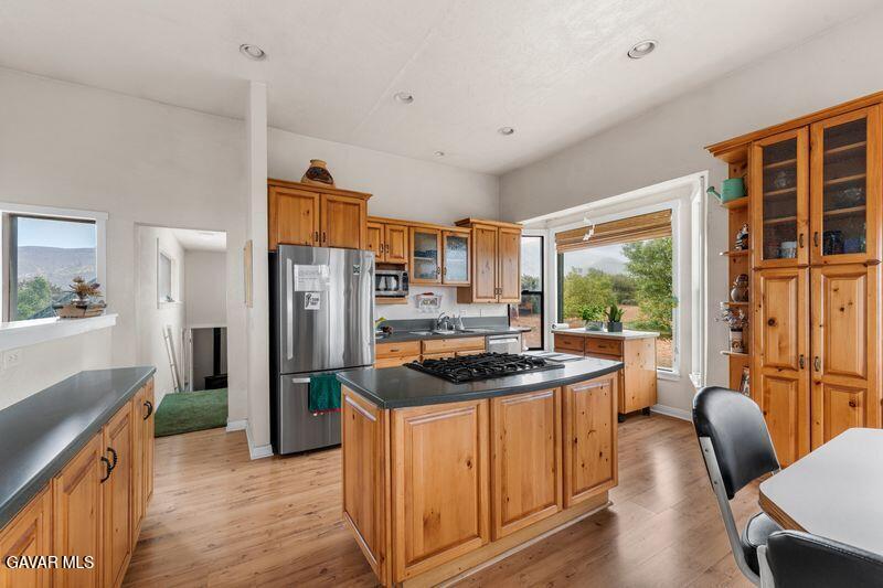 17041 17041 Summers Drive, Tehachapi, California, 93561, USA, 4 Bedrooms Bedrooms, ,3 BathroomsBathrooms,Residential,For Sale,17041 Summers Drive,a581228e-eae8-4788-89f6-5328c9