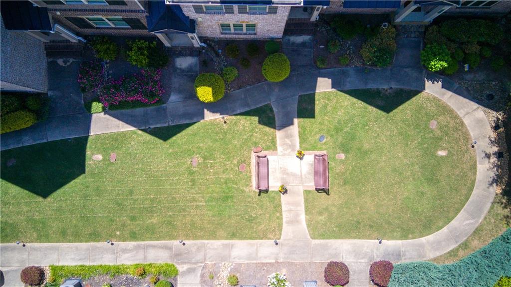 Tucked away in the quiet and welcoming 24-unit community of Brandly Ha – image 32